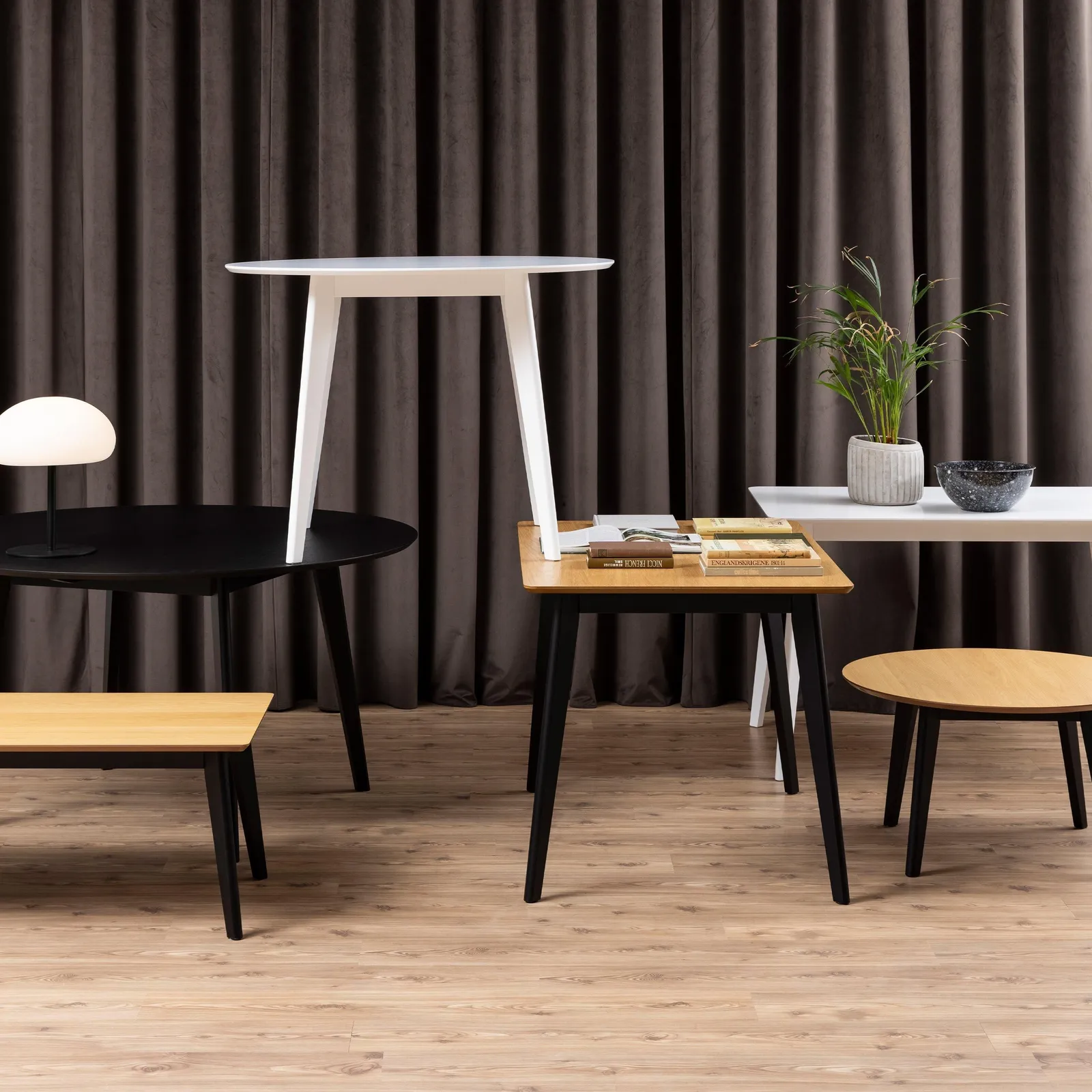 Furniture To Go Roxby Dining Table in Oak & Black 4