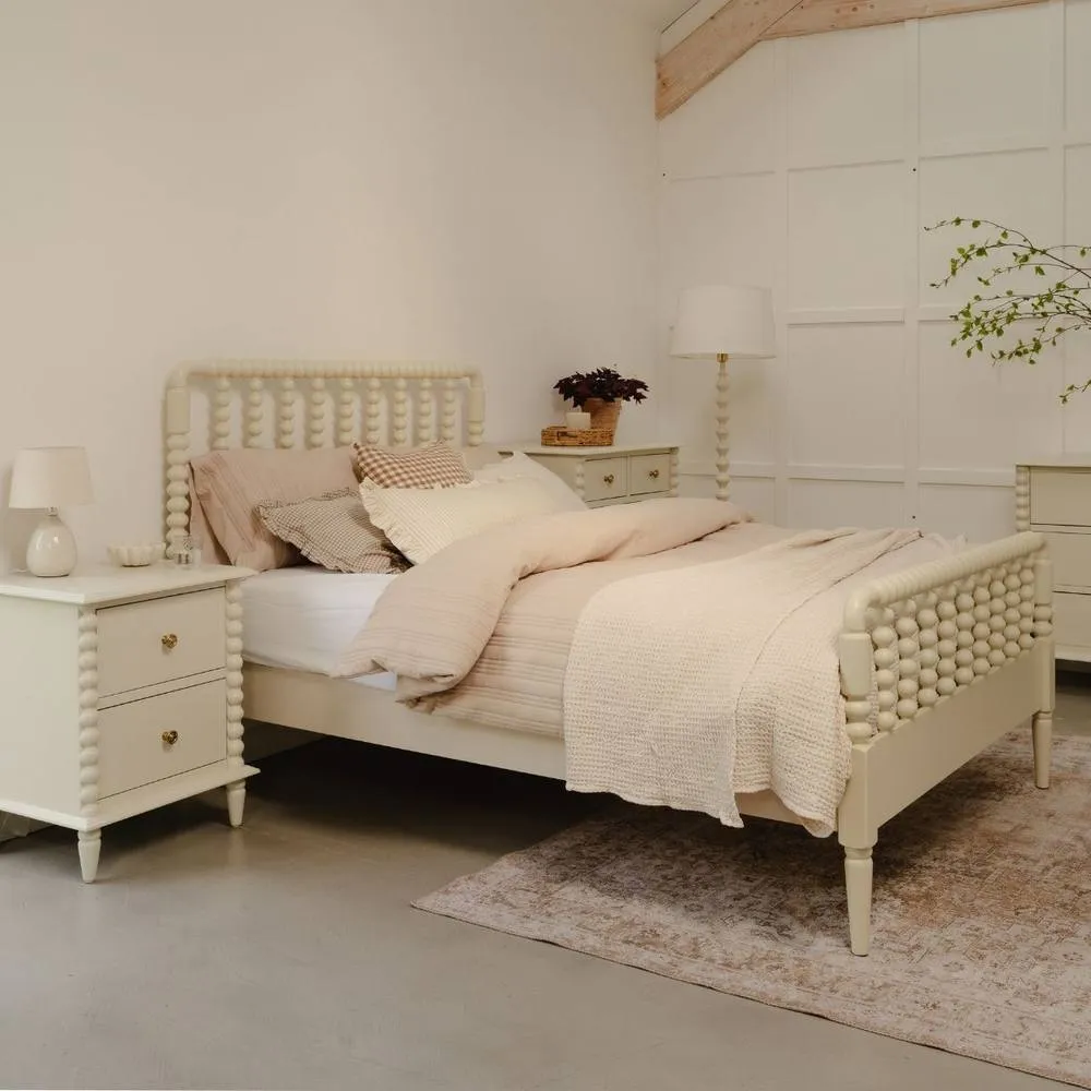 Statement Furniture Cromwell 4ft6 Wooden Bed Frame with Bobbin Design Head & Footboards in Cream