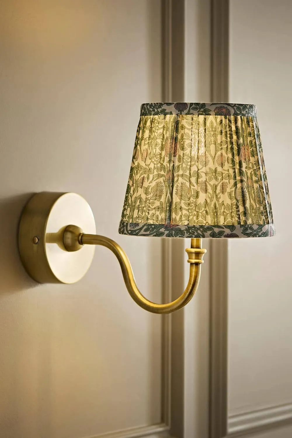 ValueLights Lowe Floral Pleated Shade Metal Portable Rechargeable Wall Light in Light Green 1