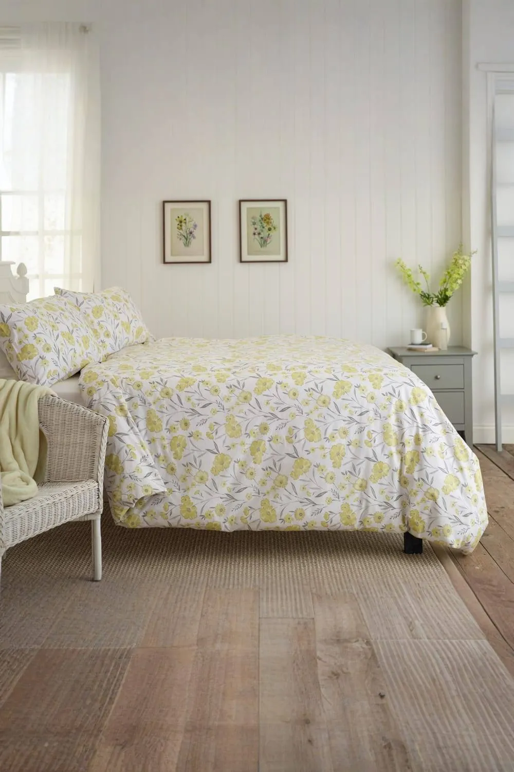 Deyongs Mellow Cotton Printed Duvet Set in Yellow 3