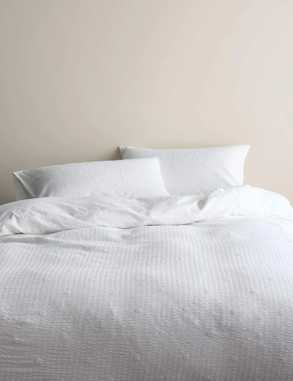 M&S Embroidered Floral Seersucker Bedding Set White