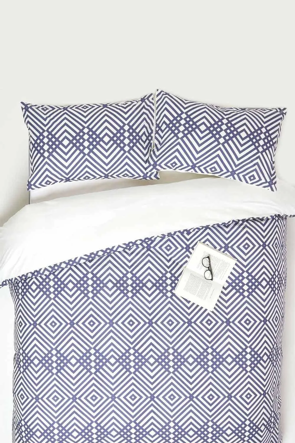 Homescapes Geometric Digitally Printed Cotton Duvet Cover Set in Indigo