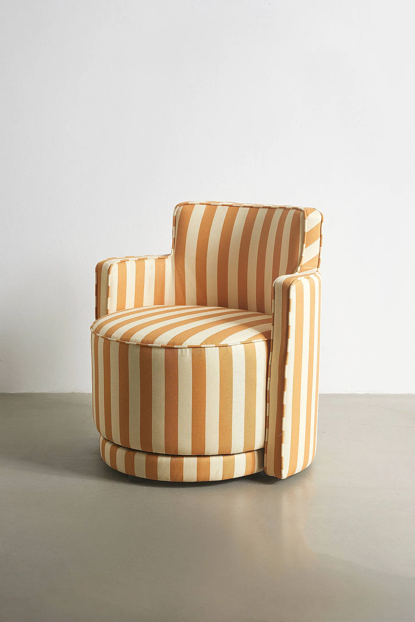 Rhea Swivel Chair - Cream 3