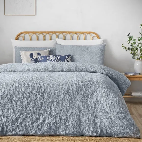Catherine Lansfield Crinkle Seersucker Duvet Cover & Pillowcase Set 4