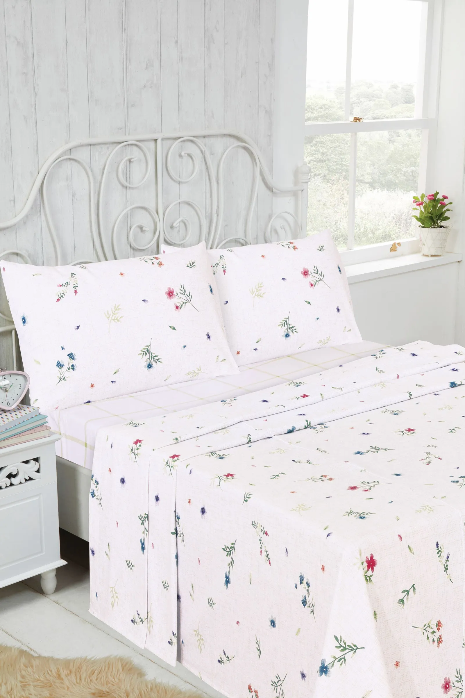 Rapport Home Meadow Brushed Cotton Floral Sheet Set - Flat, Fitted & Pillowcase