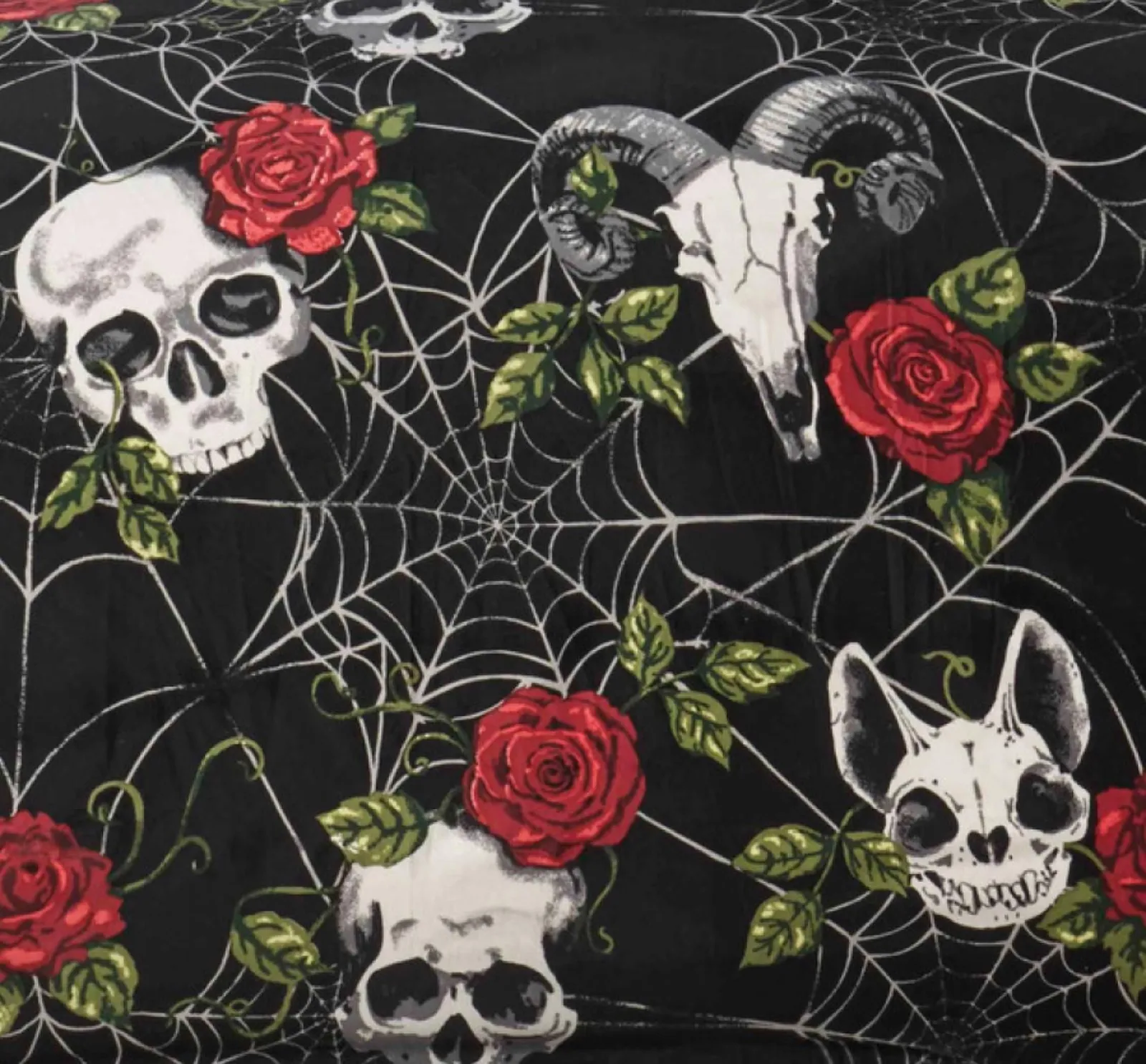 Rapport Home Skulls & Roses Microfibre Duvet Set with Pillowcase 3