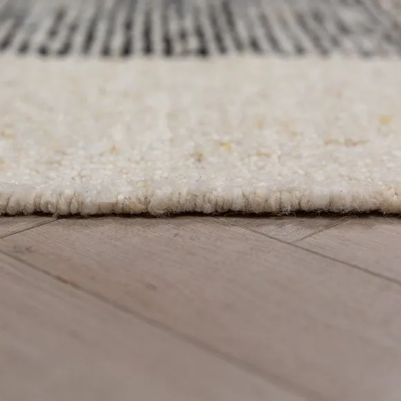 Bodie Border Boucle Wool Rug 4