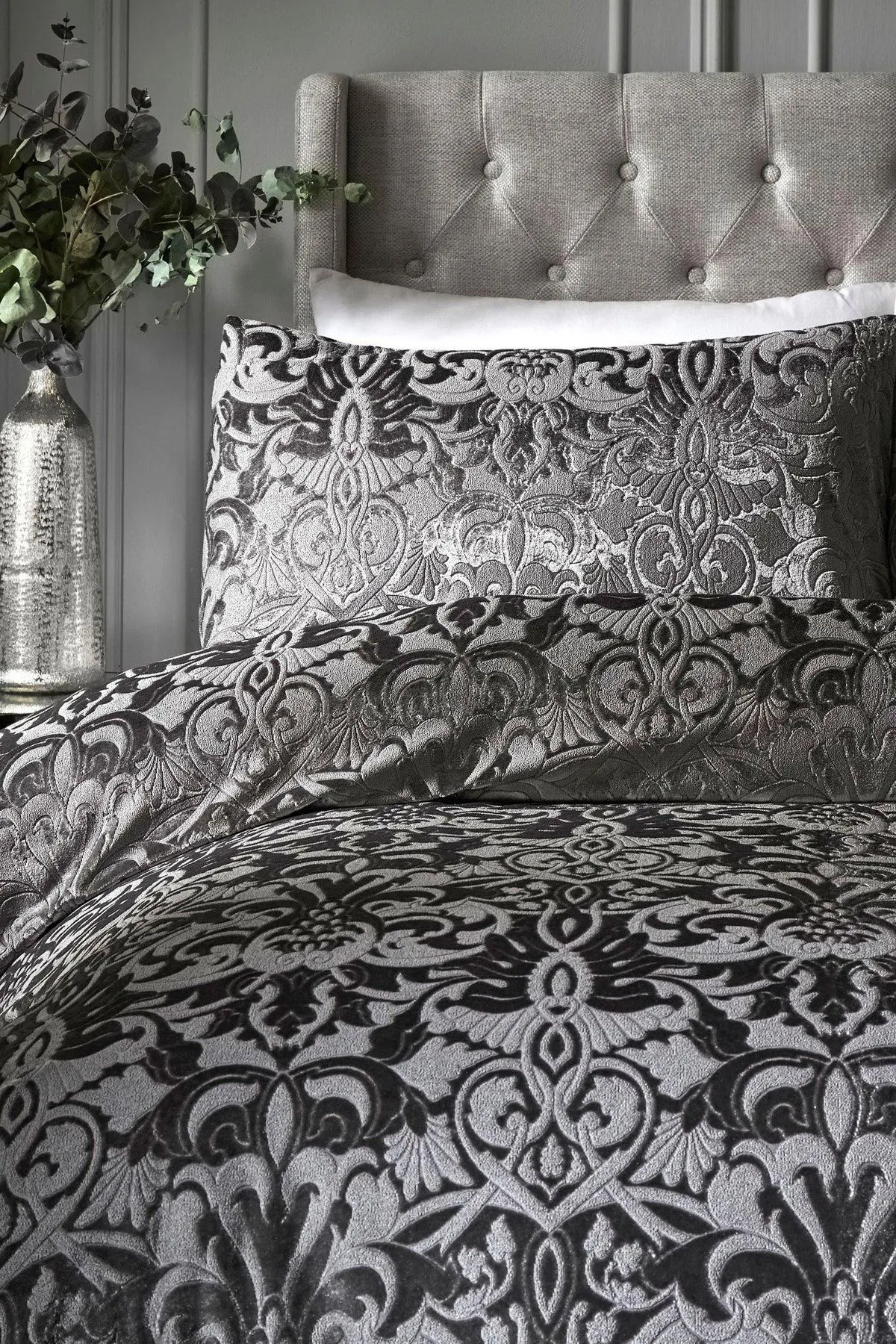 Laurence Llewelyn-Bowen 'Firenza' Damask Velvet Duvet Cover Set in Dark Grey 2