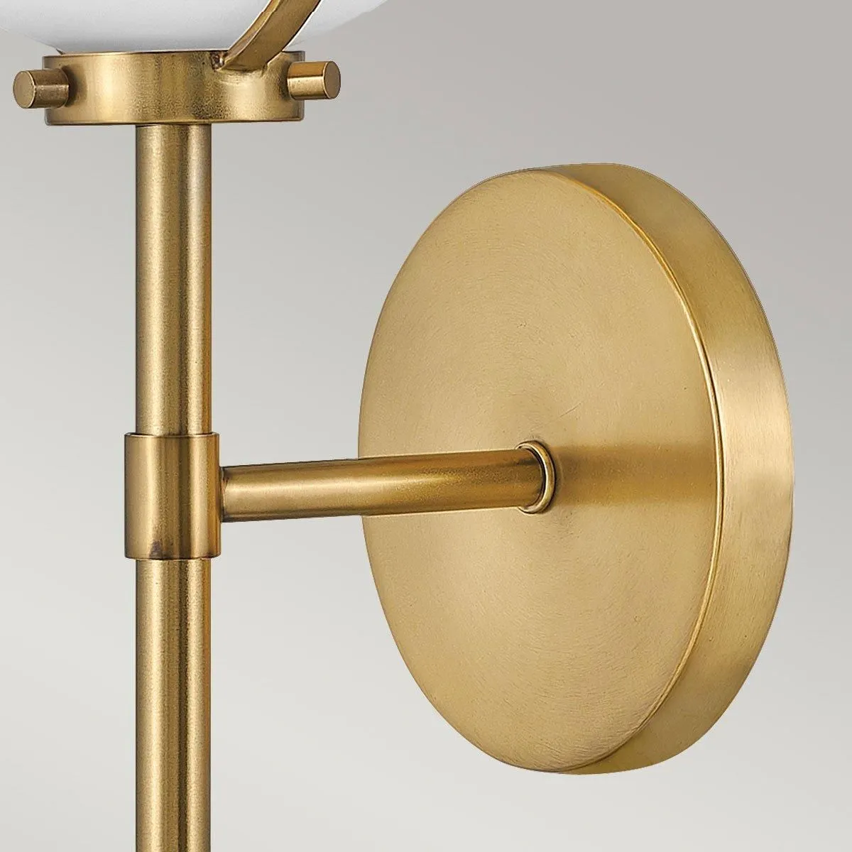 Netlighting Hinkley Hollis Bathroom Wall Lamp Heritage Brass IP44 in Yellow 3