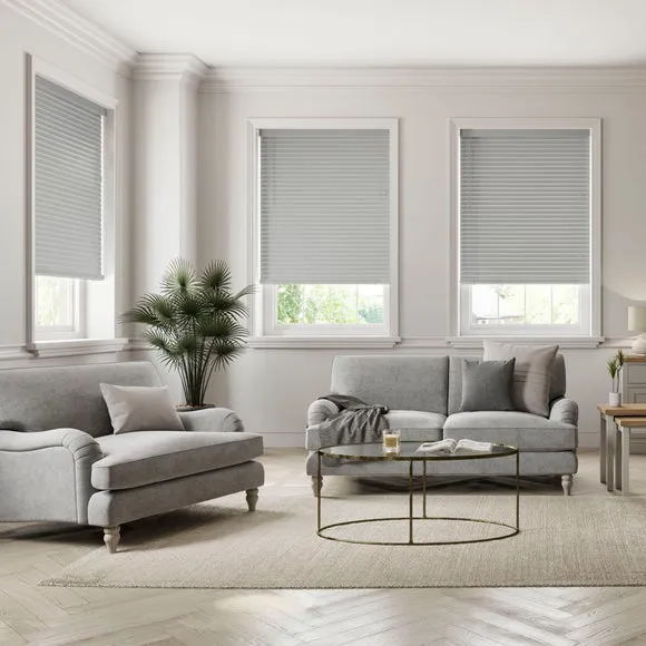 Room Darkening Venetian Blind 6