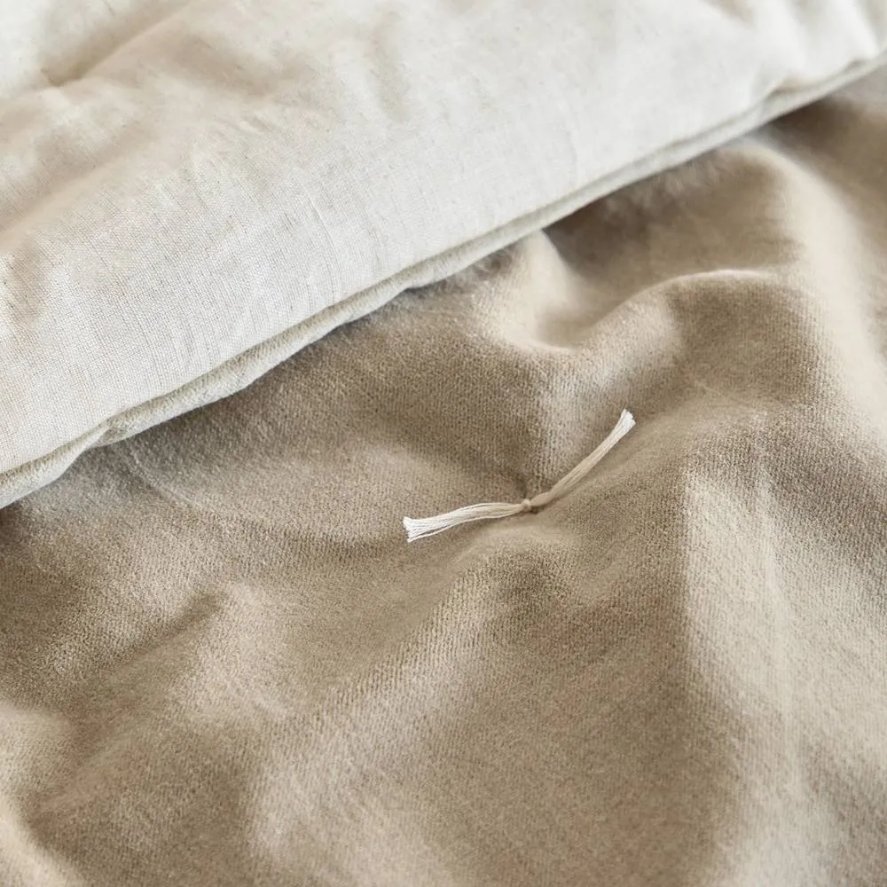 Wylder Edie 100% Cotton Velvet Bedspread in Natural 3
