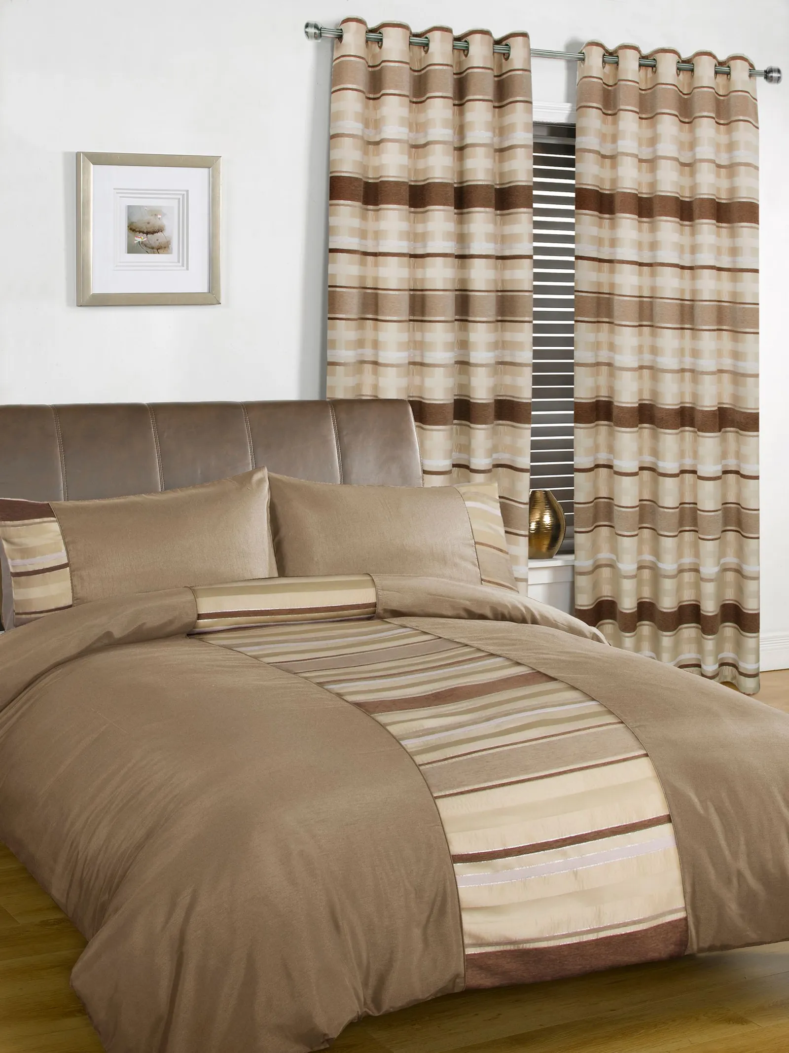 Rapport Home New York Polycotton Duvet Cover Set With Pillowcase in Cream 1