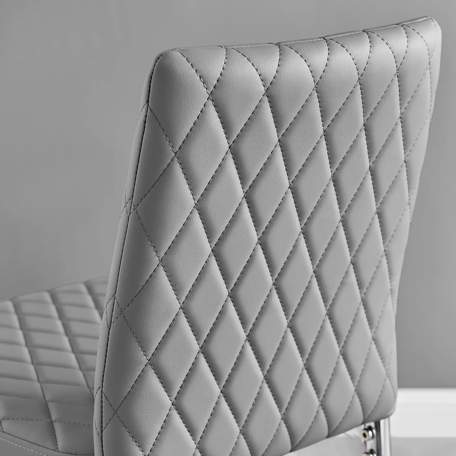 FurnitureboxUK Set of 2 Milan Hatched Faux Leather Padded Counter Stools With Silver Chrome Metal Legs in Grey 4