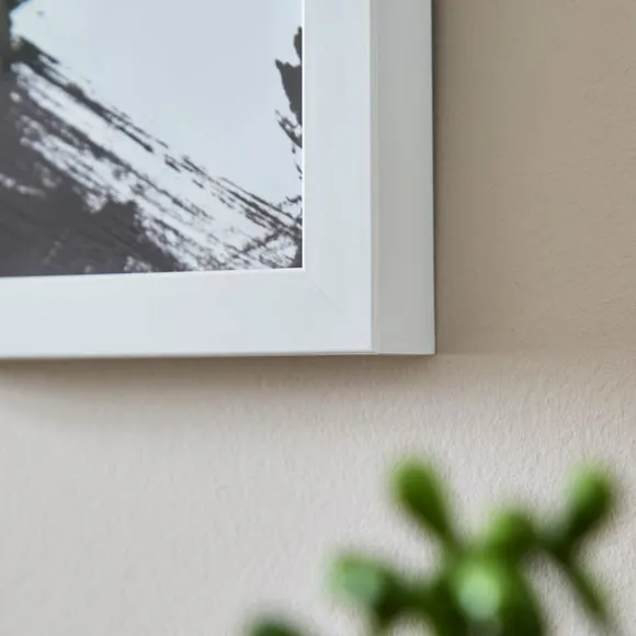 Essentials Photo Frame 2