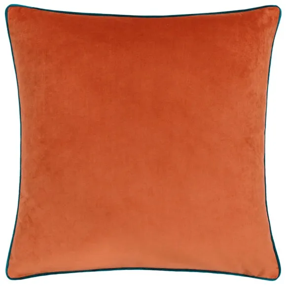 Furn. Square Cushion 2