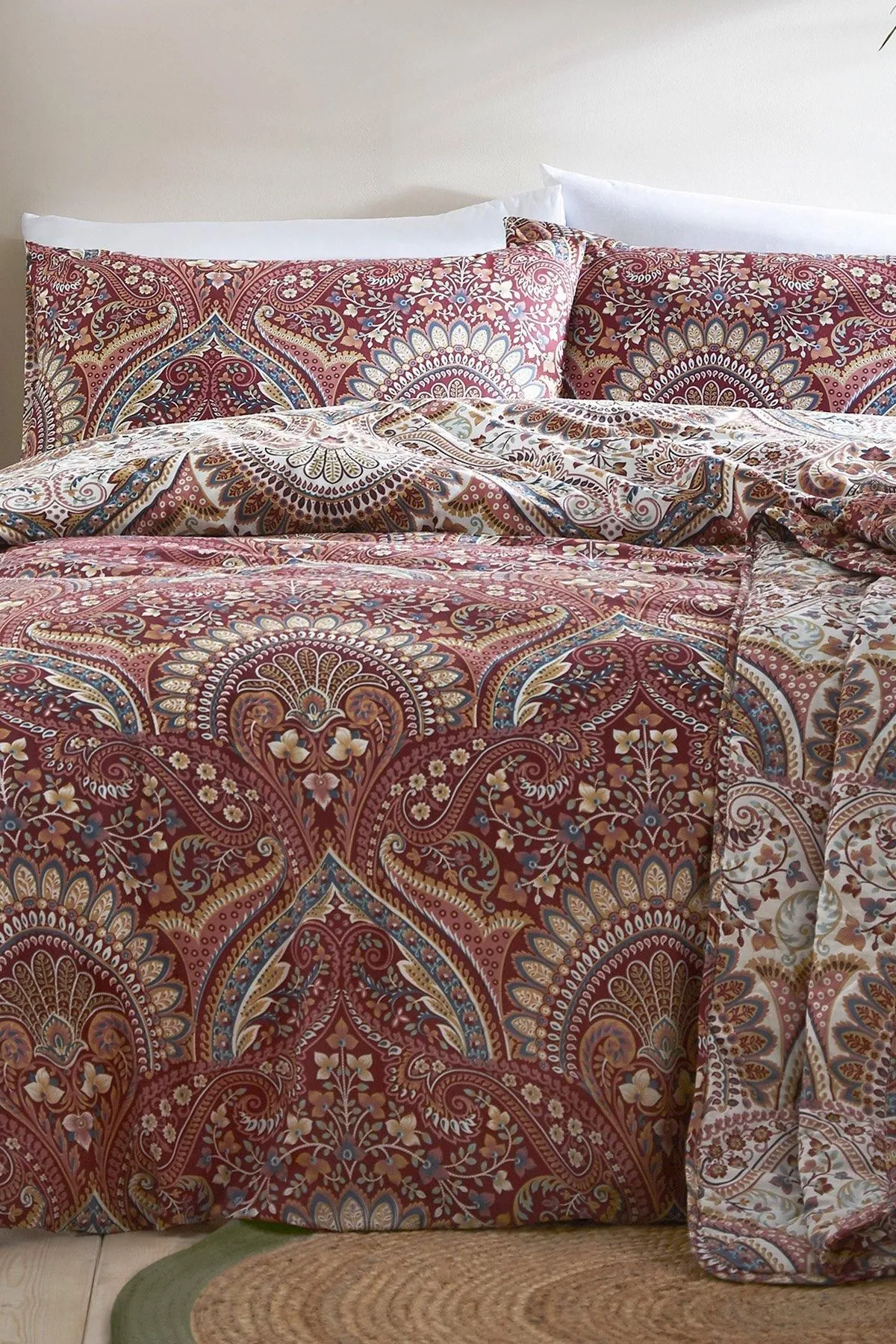 Dreams & Drapes 'Palais' Rich Jacobean Damask Print Duvet Cover Set 1