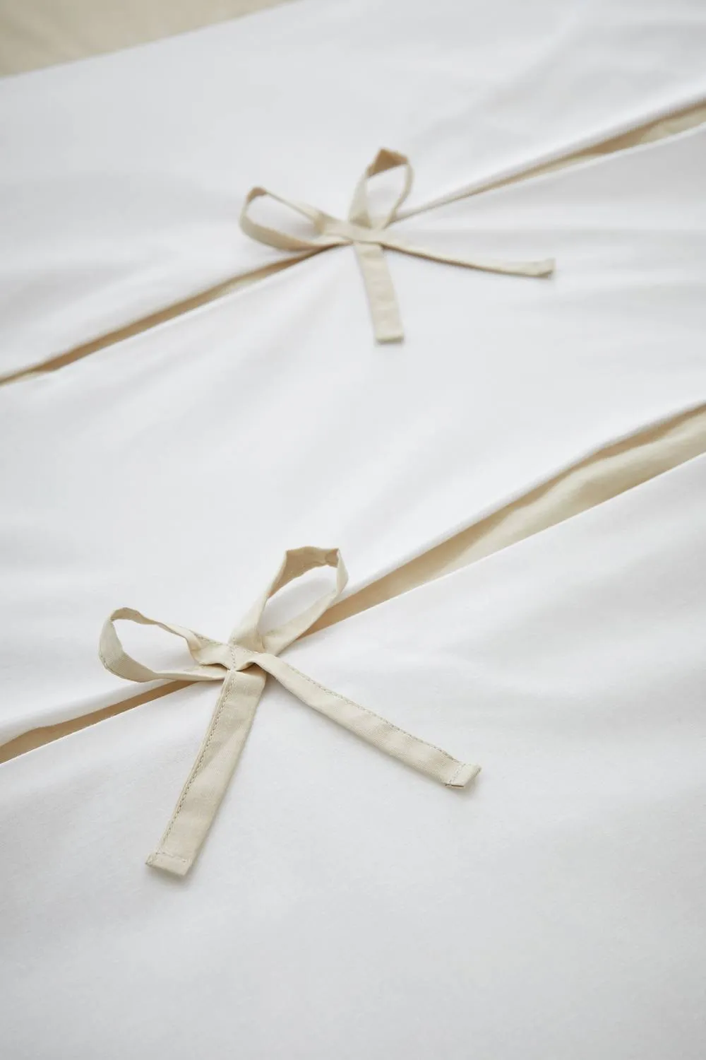 Catherine Lansfield Milo Bow Duvet Set in Natural 3