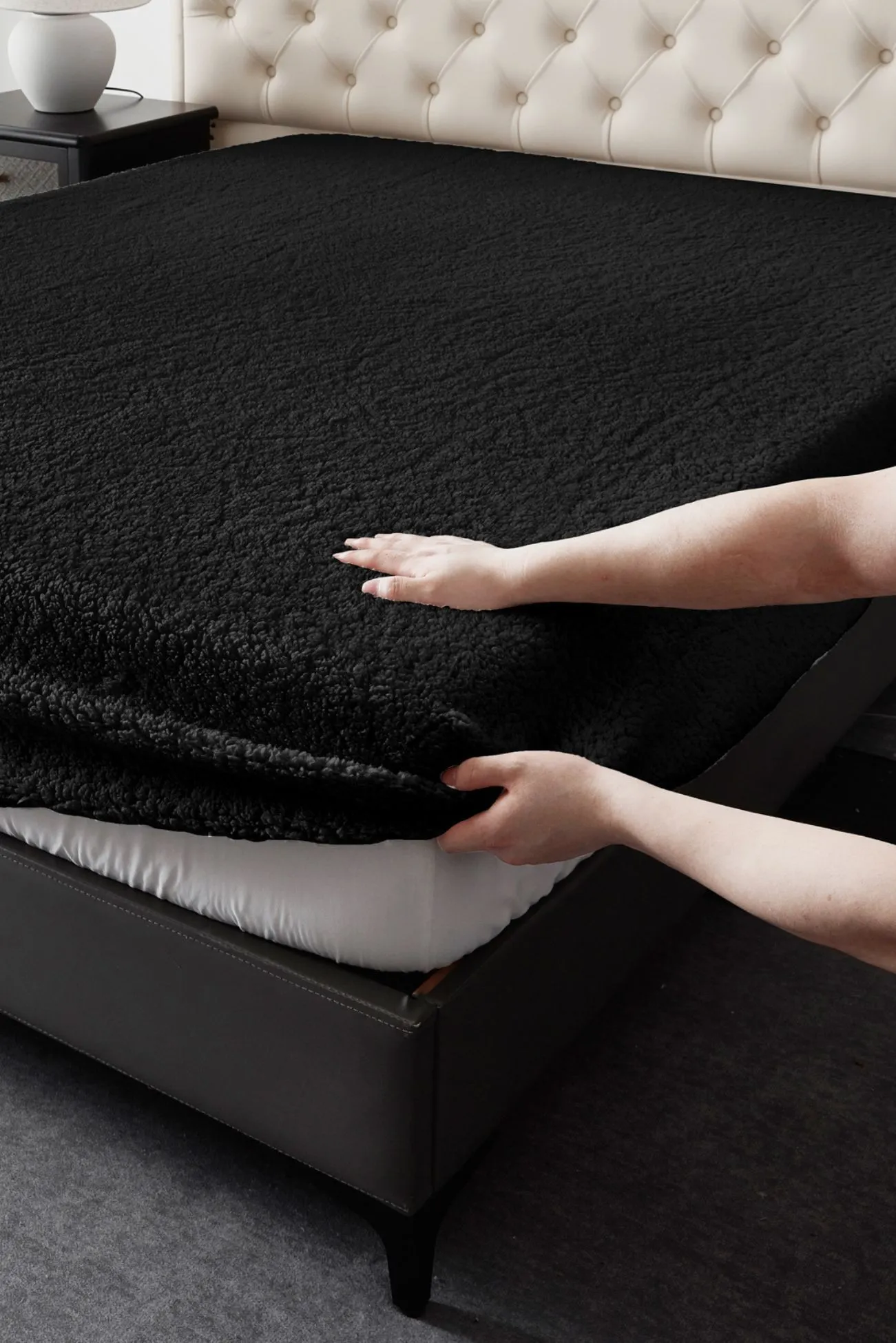 Ezysleep Winter Warm Soft Teddy Fleece Fitted Sheet in Black 2