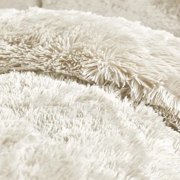 Catherine Lansfield Cuddly Faux Fur Duvet Cover & Pillowcase Set 4