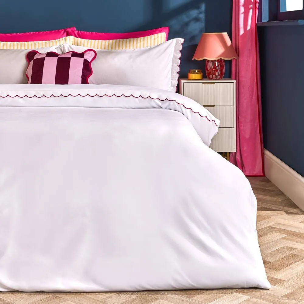 OHS Scallop Edge Bedding Set Microfibre Duvet Cover with Pillowcase in Bright Pink