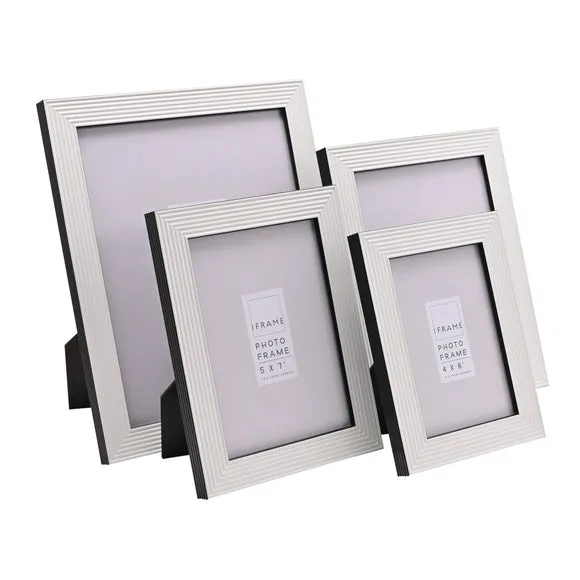 IFrame Monochrome Ribbed Photo Frame 5