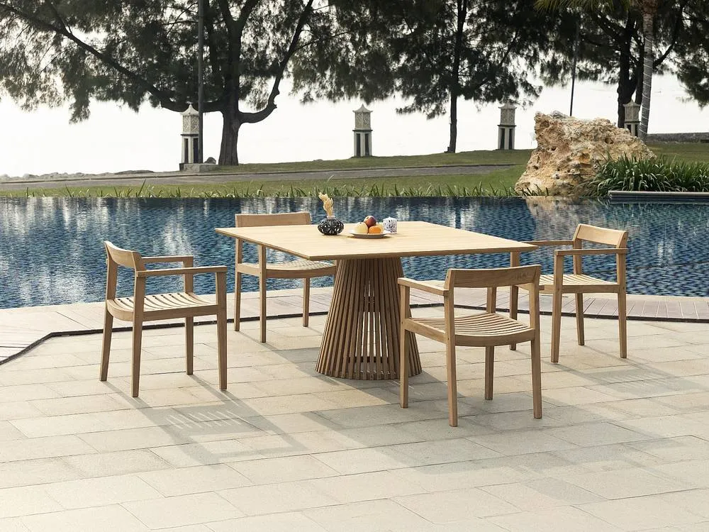 Vente-unique 135Cm Light Natural Teak Garden Dining Table - TRIANI By MYLIA in Light Oak 4