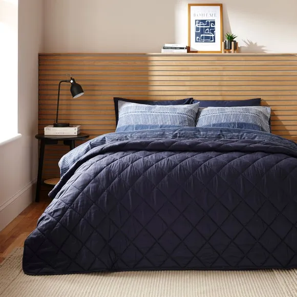 Helston Quilted Bedspread 2