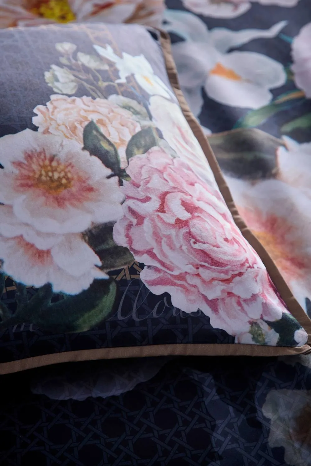 Laurence Llewelyn-Bowen 'Bouquet List' 100% Cotton Sateen Floral Duvet Cover Set in Navy 3