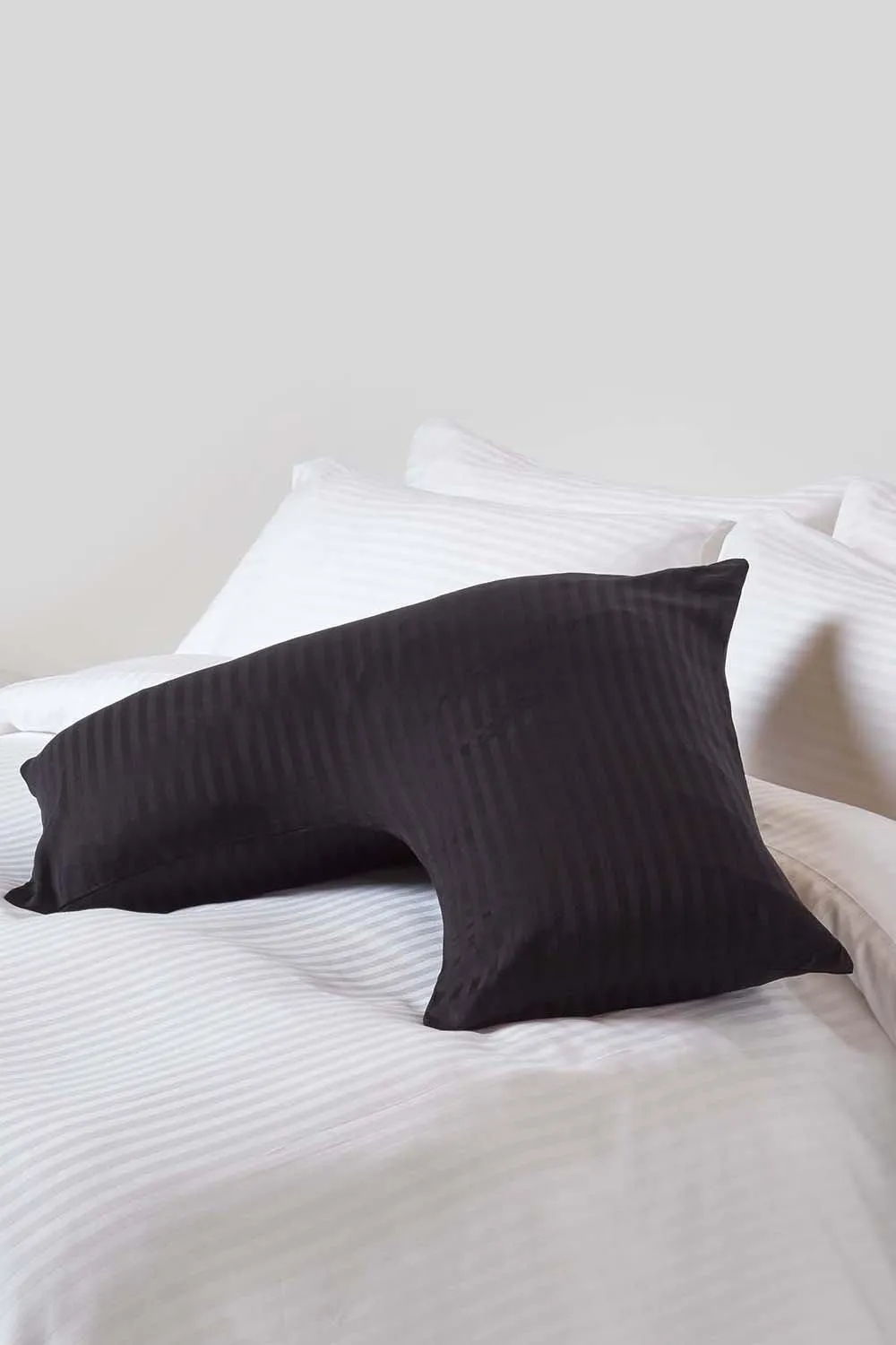 Homescapes Egyptian Cotton Super Soft V Shaped Pillowcase 330 TC in Black 2