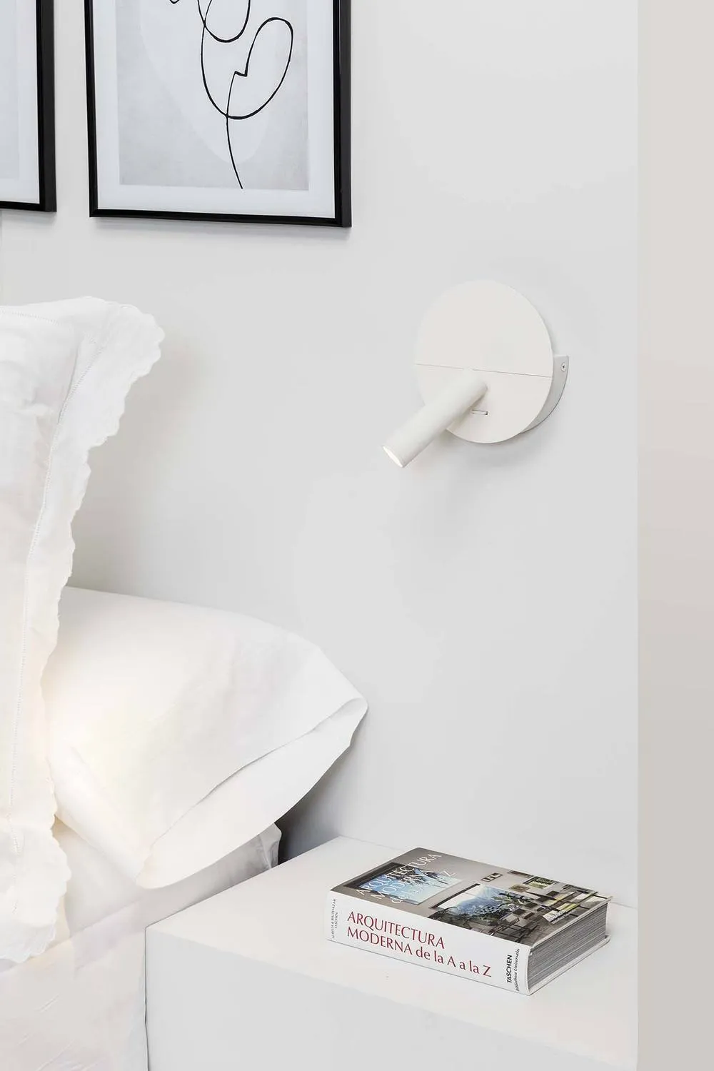 Netlighting Duas USB C Reading Wall Light Matt White 2700K 2