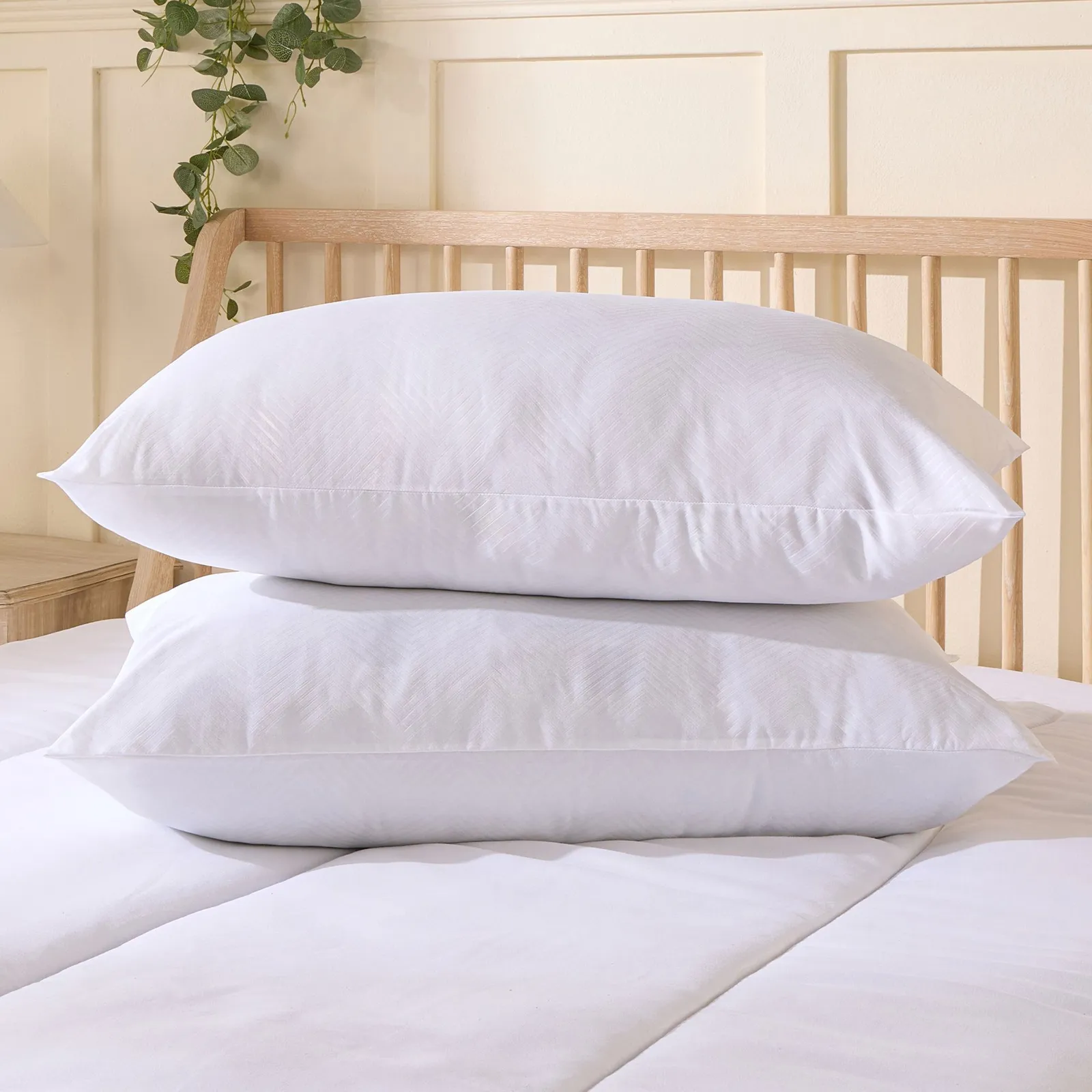 Slumberdown 2 Pack Super Support Firm Support Pillows in White 2