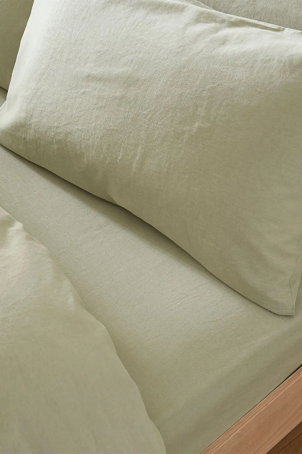 Martex Touch of Linen Fitted Sheet in Pale Green 4