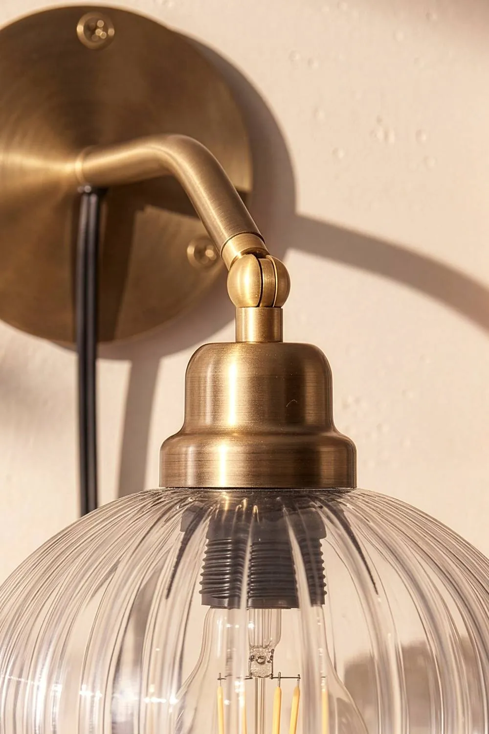 Dibor Pleated Brass-Finish Wall Light in Gold 4