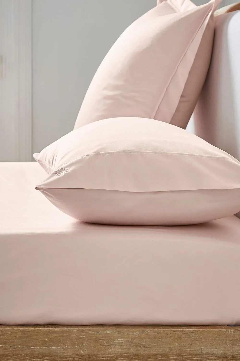 Ted Baker 'TB Plain Dye' Cotton Sateen Fitted Sheet in Pink 2