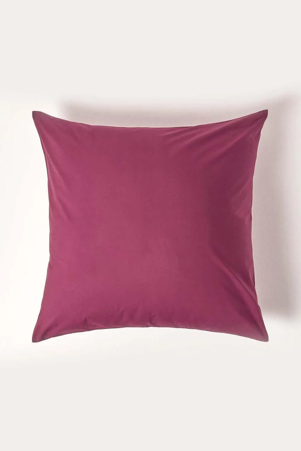 Homescapes Continental Egyptian Cotton Pillowcase 200 TC, 80 x 80 cm in Plum 1