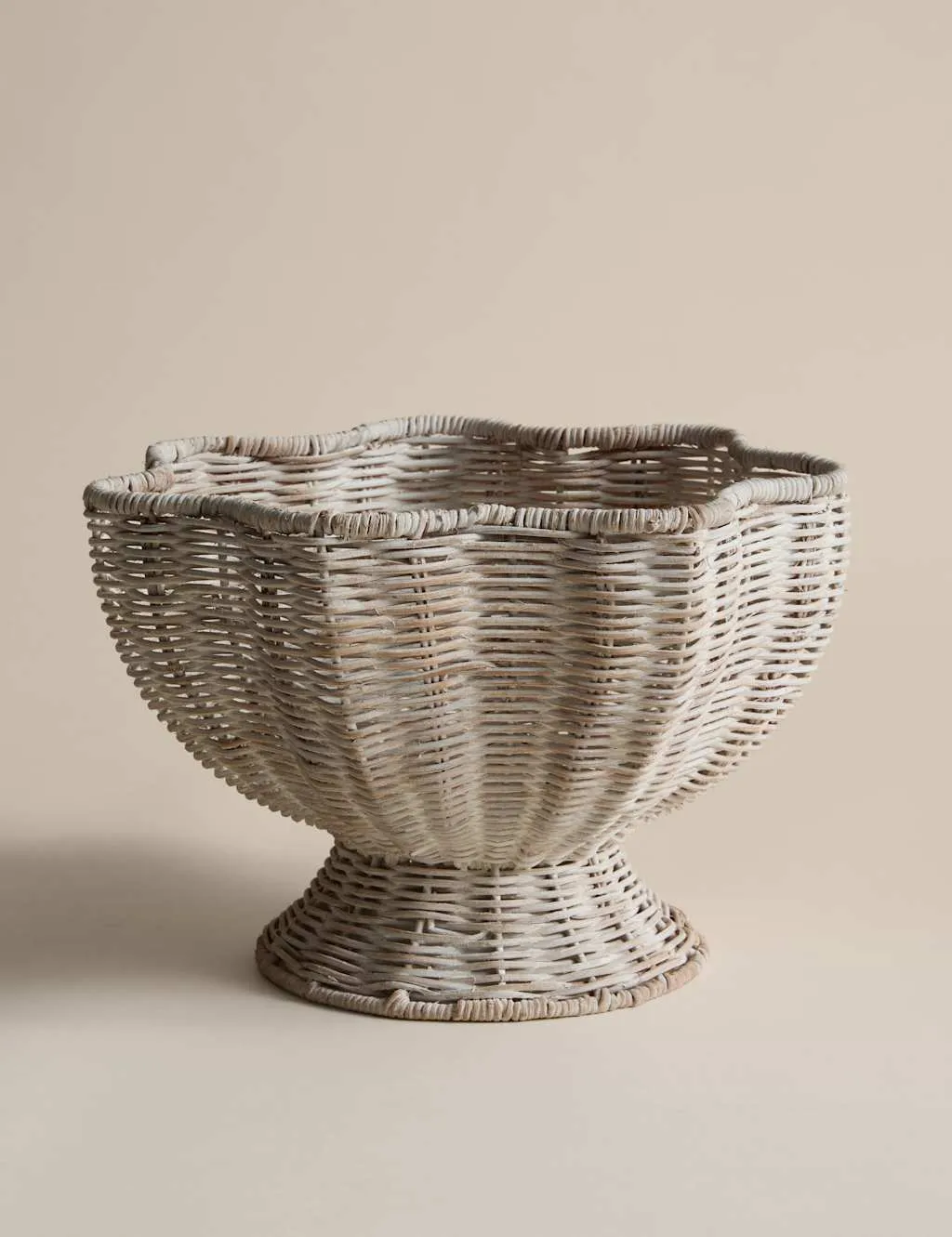 M&S Rattan Scallop Footed Bowl Natural