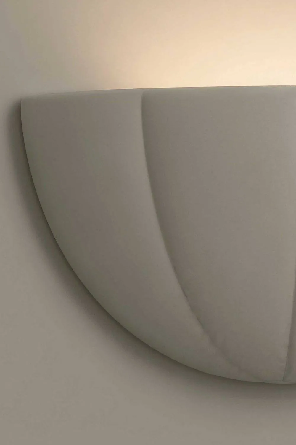 ValueLights Leonardo Scallop Curve Ceramic Flush Wall Sconce Light in Mid Grey 5