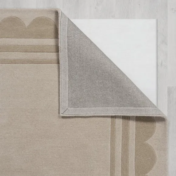 Lois Scallop Border Wool Rug 5