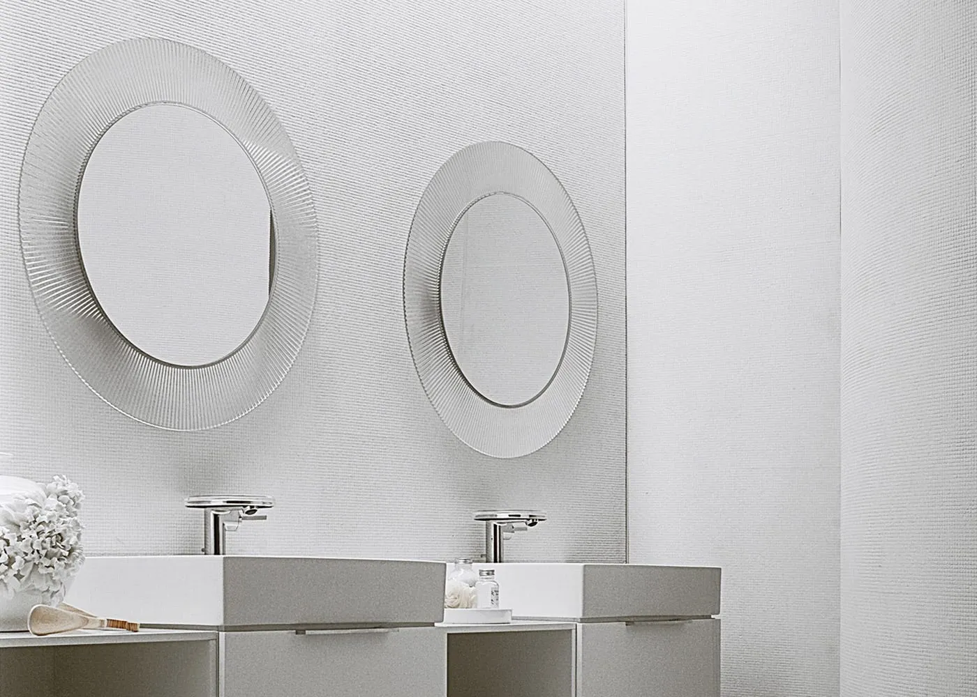Kartell All Saints Mirror Metallic Chrome 2