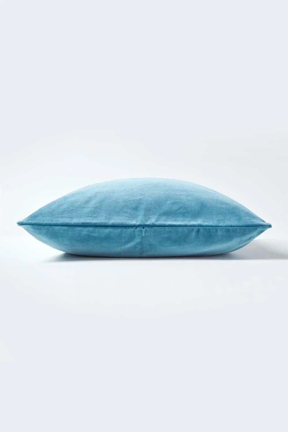 Homescapes Set of 2 Velvet Cushion Covers in Blue 2