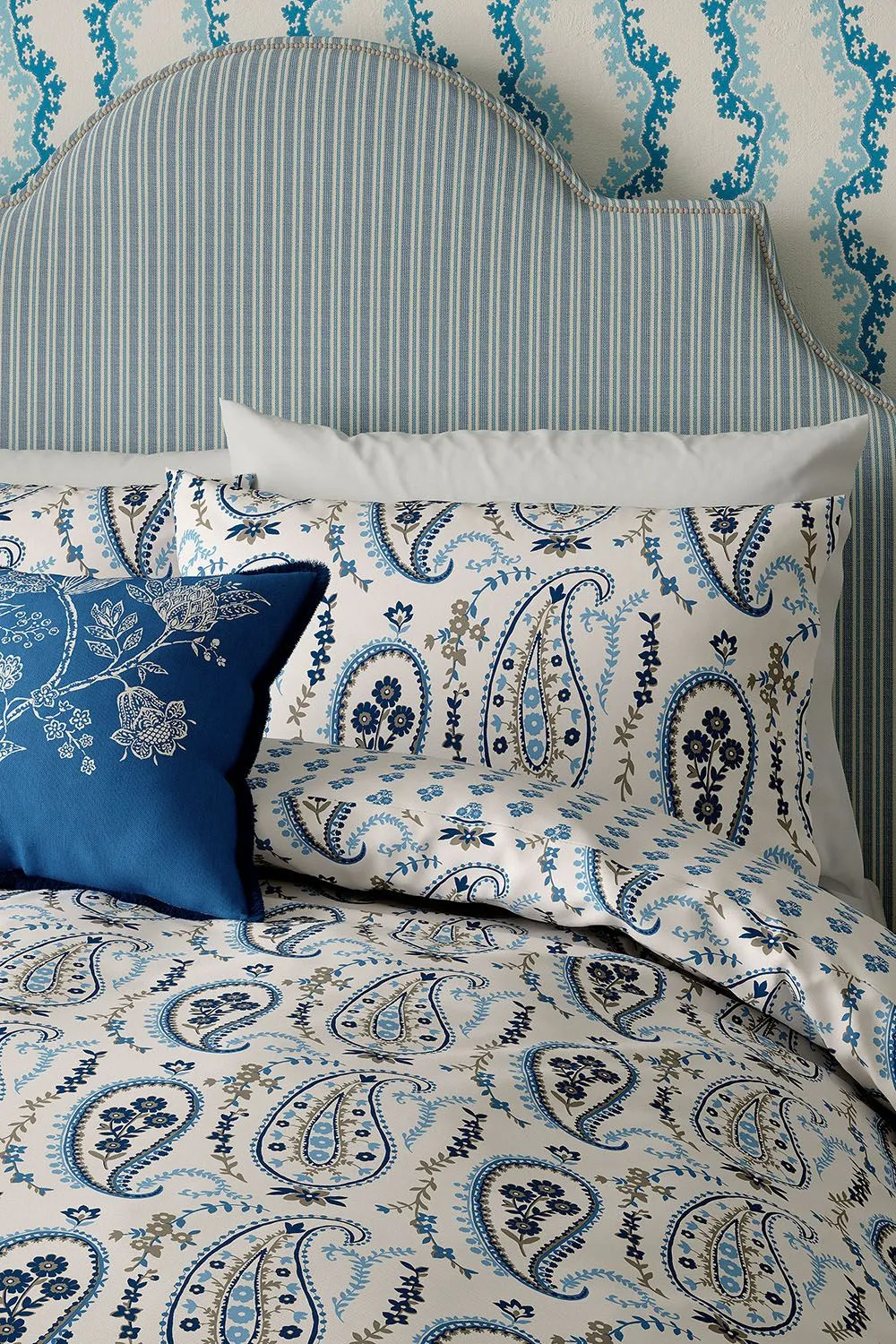 Sanderson 'Jamilia' Cotton Duvet Cover Set in Blue 2