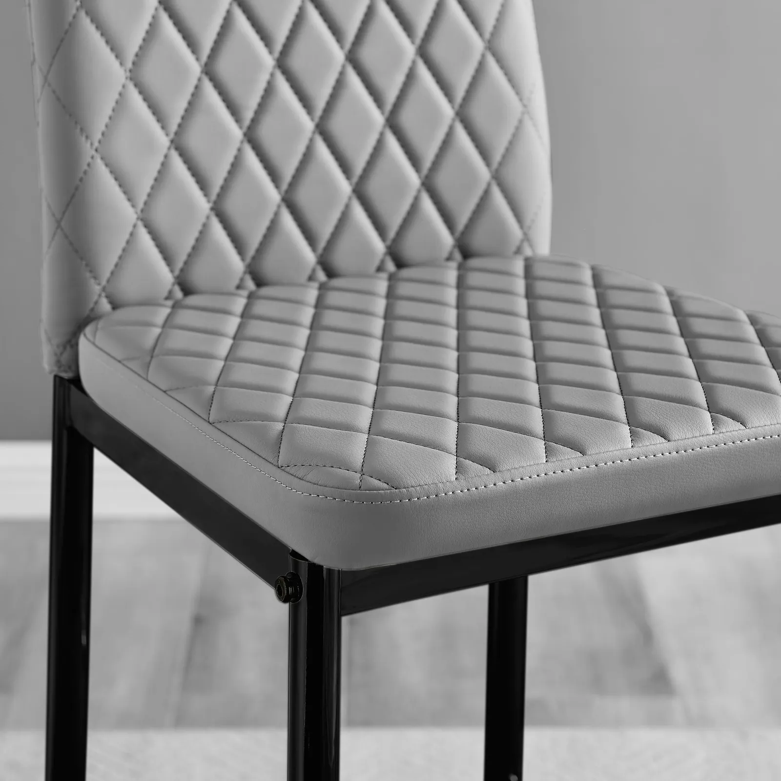 FurnitureboxUK Set of 2 Milan Hatched Faux Leather Padded Counter Stools With Black Metal Legs in Grey 3