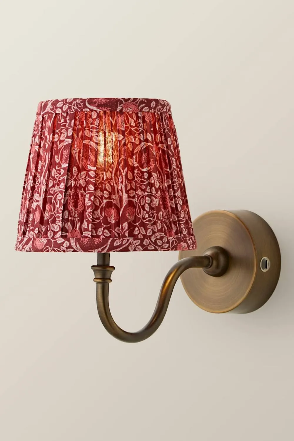 ValueLights Lowe Pair Floral Pleated Shade Metal Portable Rechargeable Wall Light in Red 3