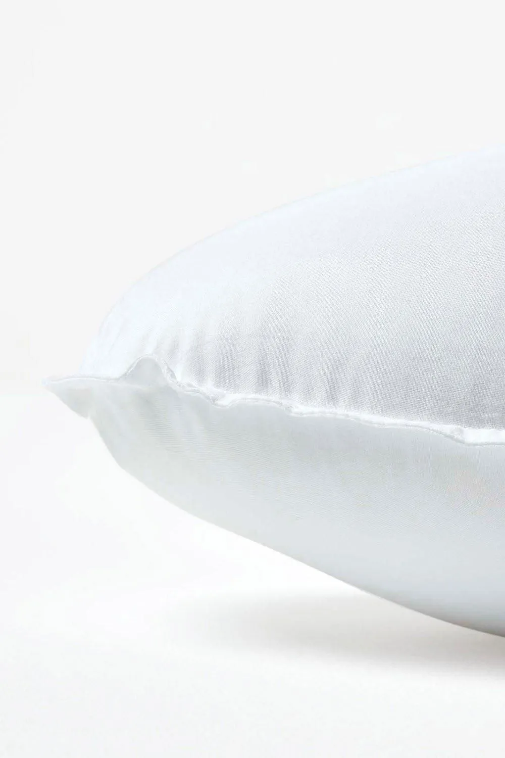 Homescapes Super Microfibre Heart Shaped Cushion Pad - Cushion Filler & Inserts in White 3