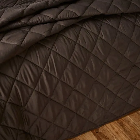 Helston Quilted Bedspread 3