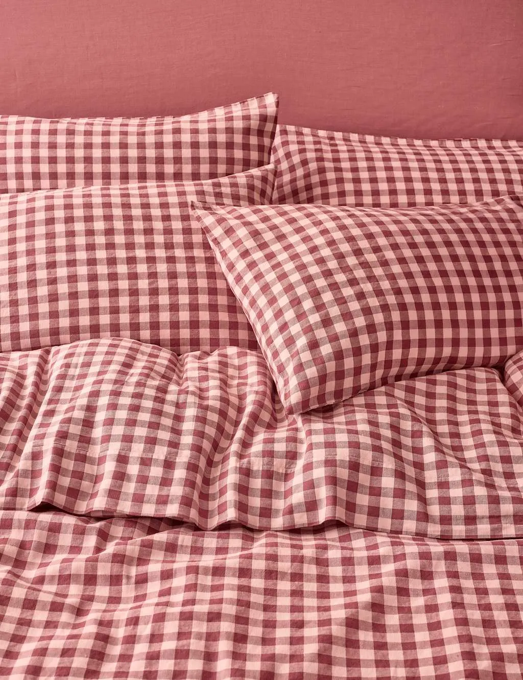 Piglet In Bed Linen Blend Gingham Pillowcase Pair Red Mix