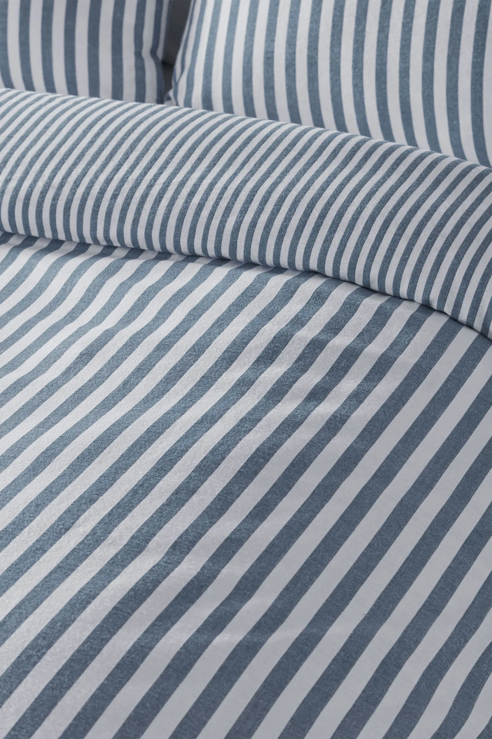 Catherine Lansfield Brushed Stripe 100% Cotton Duvet Cover Set in Blue 4