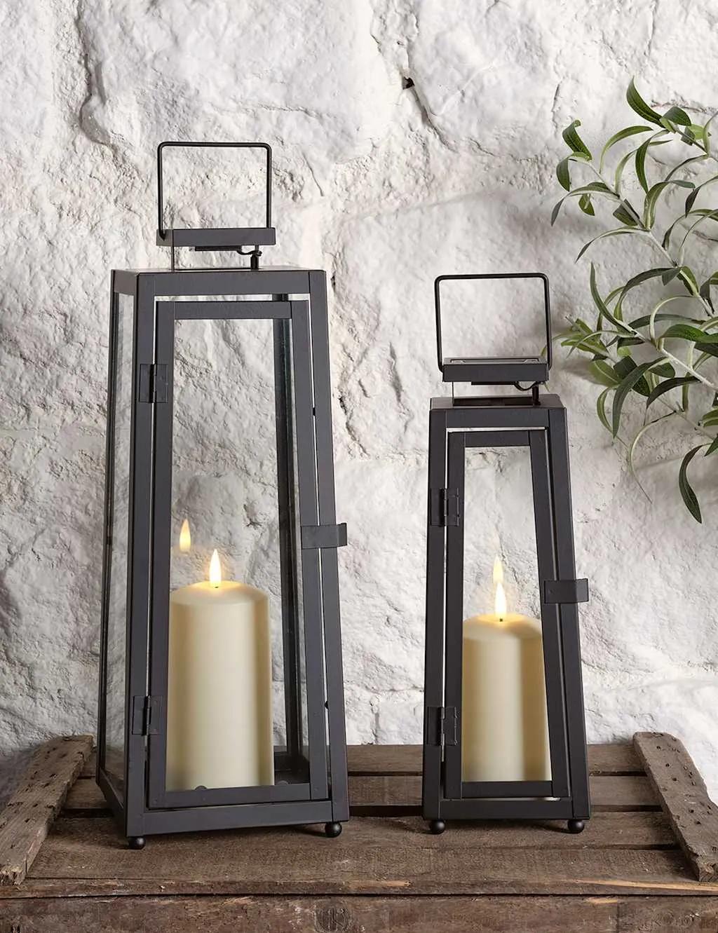 Lights4fun Set of 2 Porto Solar Lanterns with TruGlow® Candles Black
