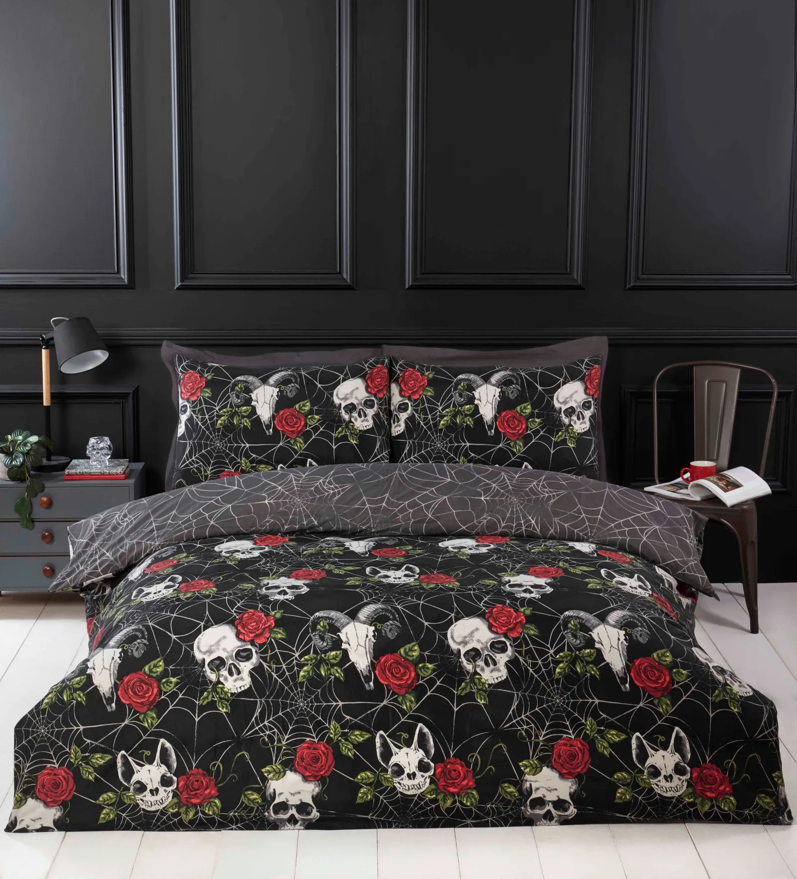 Rapport Home Skulls & Roses Microfibre Duvet Set with Pillowcase