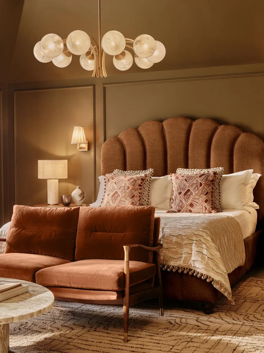 Manette Bed, King, Linen, Antique Rose